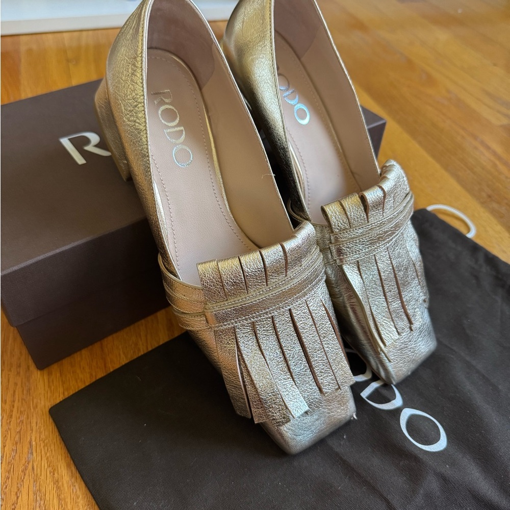 Rodo Gold Pumps - Picture 3 of 5